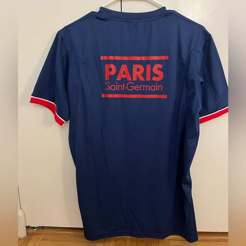 NWT Navy and Red Men's Paris St. Germain Jersey Shirt - Picture 3 of 3